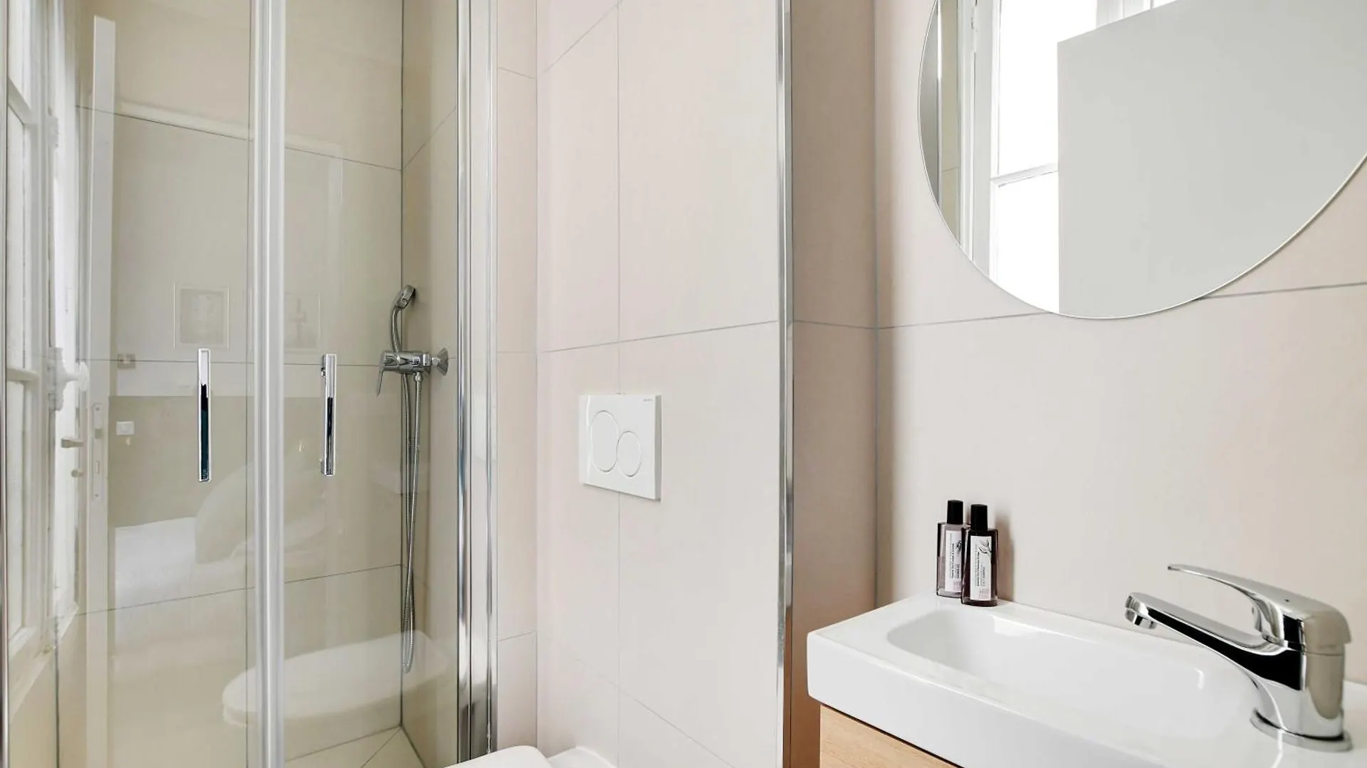 Daire Modern Studio With A-C - Near Montmartre Paris